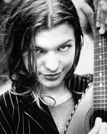 C.....e - #ladnapani #fajnapani #gitara #milajovovich #90s Nie wiem, ale zawsze miałe...