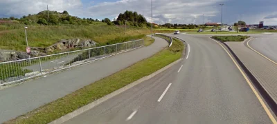 falconiforme - Ciekawe że w Norwegii np. w Stavanger, piesi i rowerzyści mają wiele p...