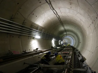 Jovano - Na Targówku to już robią torowisko w tunelu. ( ͡° ͜ʖ ͡°)