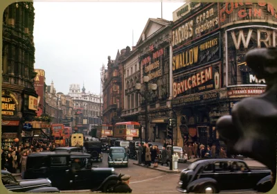 Hayek - Londyn, dzielnica West-End, rok 1949.

SPOILER