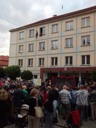 majk21o - Taka sytuacja w Oleśnicy pod #wroclaw Festiwal Ofca i dwa #rozowypasek śmig...