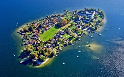 ColdMary6100 - Wyspa na jeziorze Chiemsee w górnej Bawarii:)
#earthporn #niemcy #fot...