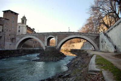 cherrycoke2l - Coś w Italii poszło nie tak. Kiedyś to było - budowali most i wytrzyma...