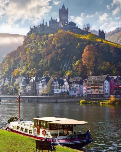 Castellano - Cochem. Niemcy
foto: Senna Relax
#fotografia #castellanocontent - tag ...