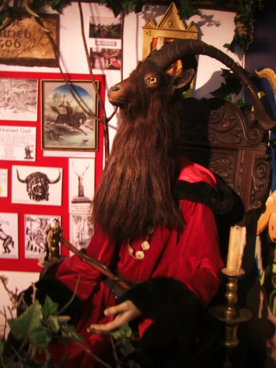 T.....r - Rzeźba Rogatego Boga w Museum of Witchcraft w Boscastle, Kornwalia #wicca #...