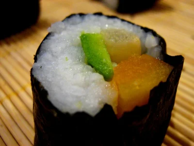 zergu - #wege #sushi z awokado, szparagami i dynią (tylko ryż trochę nierówno… ;)). J...