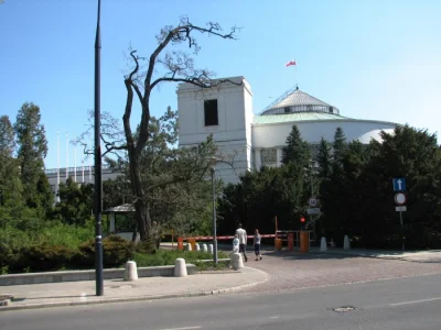 thus - A w tym budynku można znaleźć największe pijawki na świecie ;)