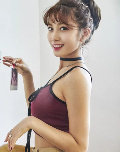 MiroslawWypok - #momo #twice
#koreanka #japonka