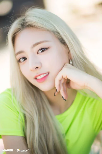 XKHYCCB2dX - #yuna #itzy 
#koreanka