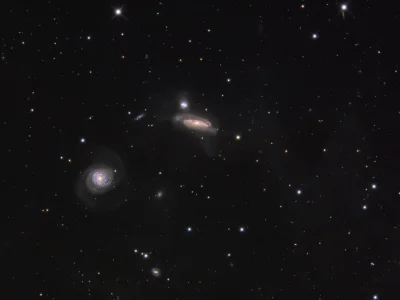 d.....4 - NGC 7771 (pośrodku), NGC 7770 (jasny obiekt powyżej poprzedniej) oraz NGC 7...