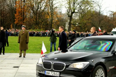 yolantarutowicz - > burakowóz

@MrSmoker: Nie obrażaj swojego prezydenta.