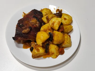 Rozdeptany_Jez - Obiad
#jedzzwykopem #przegryw