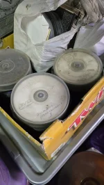 Qontrol - Znalazłem w garażu z 5 pudeł z płytami CD. 

Filmy, gry nagrywane w latach ...