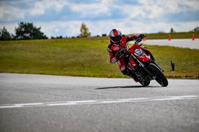 wiktorbo - #motocykle 
I sru z weekendu lecimy w tydzień pracy ( ͡° ͜ʖ ͡°)