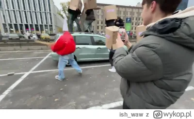 ish_waw - Najwyższy czas przekazać go Ukraińcom i na front.

Tych w kartonach co skak...