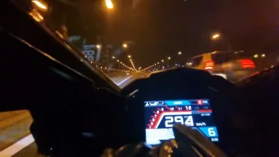 dashcambandit - Ktoś pisał że to na pustej drodze, no nie była pusta...