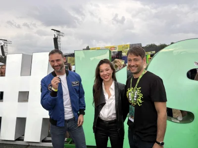 OperatorDzwigu - @Rancor: ty też jak idziesz gdzieś na koncert z żoną to zakładasz ro...