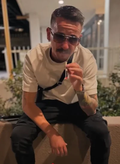 SuperTimor435 - Jak można komuś grozić pobiciem wyglądając jak niedożywiony miłośnik ...