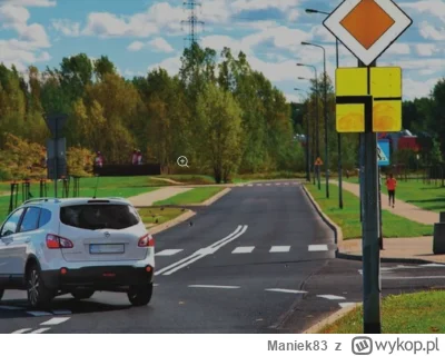 Maniek83 - droga z pierwszeństwem nie zwalnia z obowiązku używania kierunkowskazów.
#...