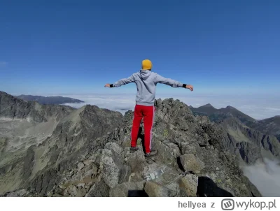 hellyea - „Patrzcie go, zamiast zdjęcia gór wrzucać to dupskiem świeci atencjusz!”

A...