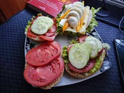 Krzewiciel_prawdy - Kocha jeszcze.

Dobry początek poniedziałku.
I humor naprawiony.
...