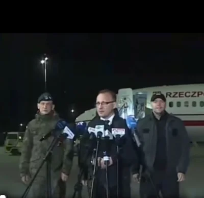 donatien-de-sade - Znajdź prezydenta RP na tym zdjęciu XD

#bekazpisu #polityka