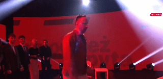 jaroty - Nowość w tym sezonie! Coffin dancing: taniec na trumnach.

#bekazpisu #polit...