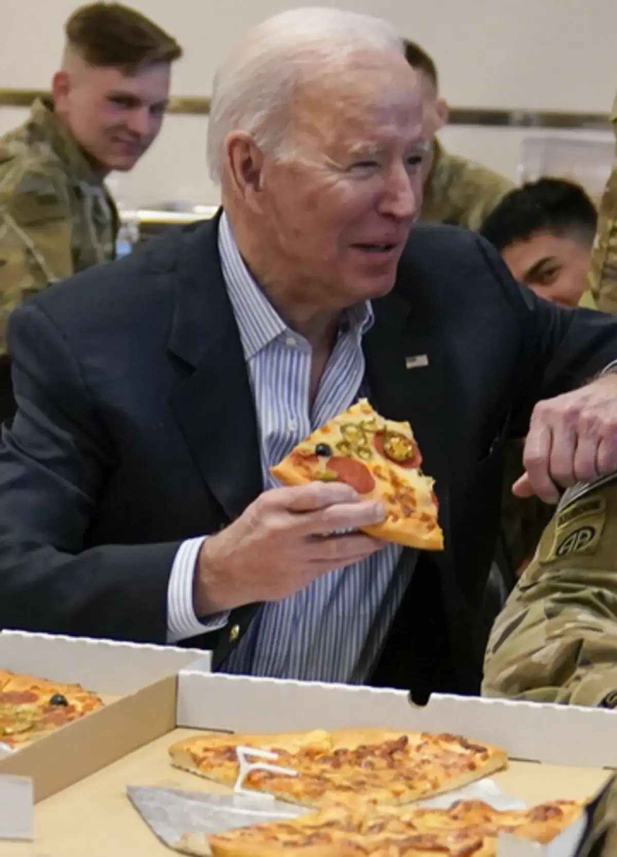 vajroos - Jaki był, taki był ale był. I ostrą pepperoni z jalapenio z żołnierzami pod...