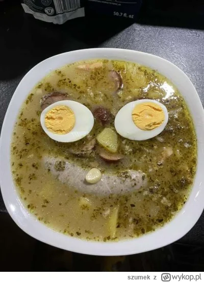 szumek - Chłop uśmiechnięty w żurek zaklęty ( ͡° ͜ʖ ͡°)
#pareidolia #heheszki