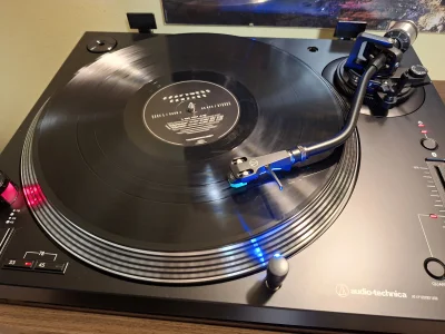 HardWax - Mam i ja ( ͡º ͜ʖ͡º)

#gramofon #chwalesie #audio #muzyka