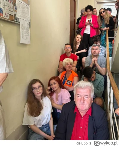 del855 - Dlaczego panstwo nie eksmituje ludzi do pokojow? No co takiego stoi na przes...