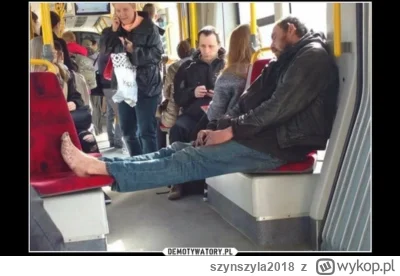 szynszyla2018 - @Helix: ciekawe dlaczego ludzie nie lubią autobusów... (⌐ ͡■ ͜ʖ ͡■)