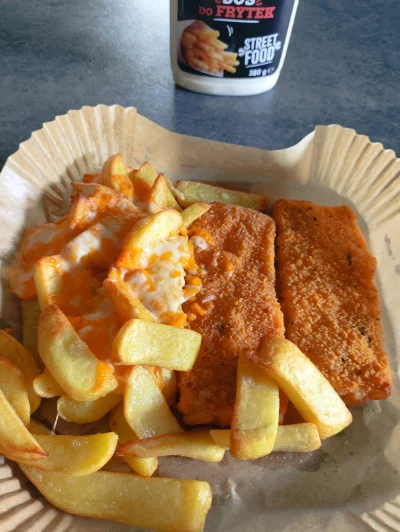 KwasneJablko - #airfryer #Gotowanie 

Fish and chips dzis. 12 min i gotowe. Nawet zmy...
