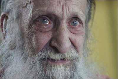 heniek_8 - Starszy pan przyniósł swój telefon do xtb .
Mężczyzna pracujący tam powied...