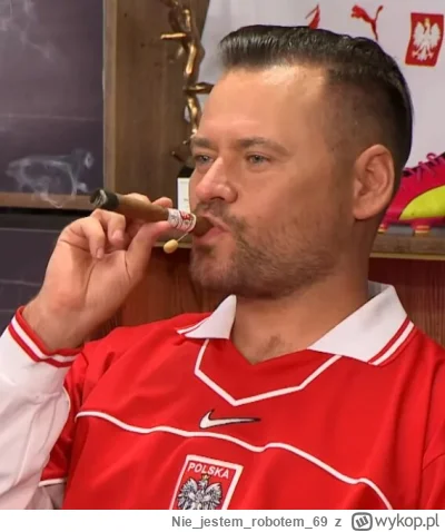 Niejestemrobotem69 - @wolnykot: Przecież powiedział dokładnie skąd miał kasę na Kanał...