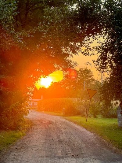 dwa__fartuchy - W drodze do pracki (ʘ‿ʘ)

#wies