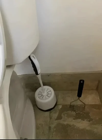 Funky666 - Nóż do kupy 2.0 xD

#humorobrazkowy #heheszki #wegry