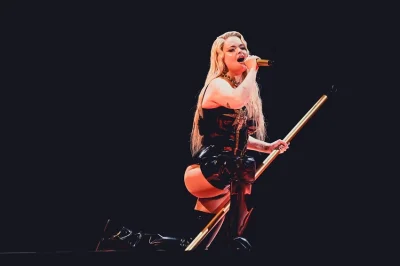 bardzospokojnyczlowiek - Piękna dziewczyno z kanału TV
Przyjeżdżaj do mnie na kilka d...