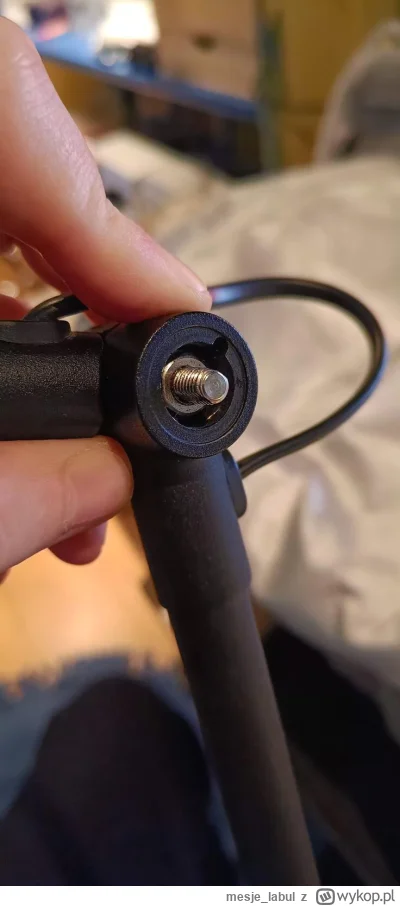 mesje_labul - z tego co patrzę to będę potrzebował nakrętki radełkowanej m5 (+ dobrać...