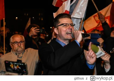 githus - #famemma JESTEM TAK HETEROSEKSUALNY ŻE JAK WIDZE GEJA TO MYŚLĘ TYLKO O HOMOS...