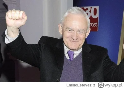 EmilioEstevez - Komuniści przejmują TVP.Na zdjęicu komunista Leszek Miller z KO czyli...