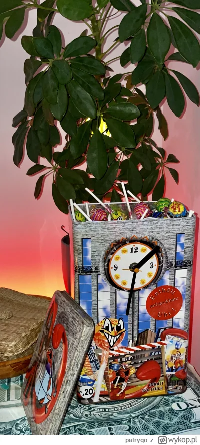 patryqo - Dostałem te lizaki w tym opakowaniu od „Mikołaja” w 1997/98r. Ładne się zac...