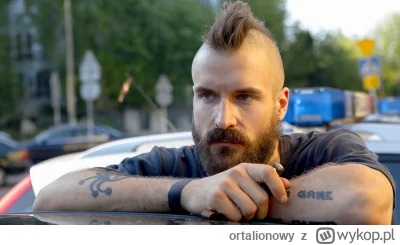 ortalionowy - @exystexys: mohawk