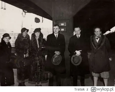 Tratak - Jeden fizyk urodził się z wielkim pozytonem, drugi z zasadą nieoznaczoności,...