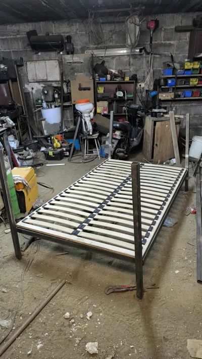 Pesa_elf - Kruca fuks dość, ile można spać na gównowersalce, tylko kręgosłup siada i ...