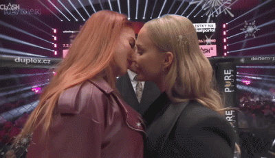 alljanuszx - Uważam, że naszym dziewczynom we frikach brakuje trochę luzu, nie to co ...