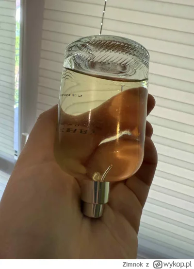 Zimnok - Koleżanka dostała perfumy w prezencie za granicą. Jednak przy produkcji chyb...