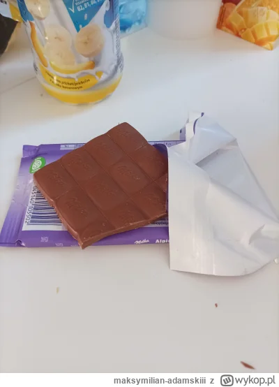 maksymilian-adamskiii - Jem czekoladę Milka... Przepyszna czekolada!!( ͡º ͜ʖ͡º)