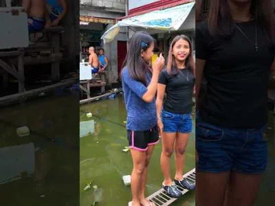 czlowiekzlisciemnaglowie - Żyją w skrajnym ubóstwie a jednak wygladają na szczęśliwyc...