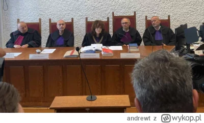 andrewt - Szkoda, że więcej się tych tęgich głów tam nie zebrało, żeby wydać tak śmie...